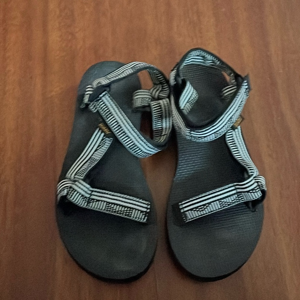 Women’s Outdoor Strappy Sandals - Black with White Stripes
